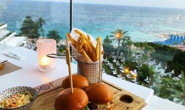 Roof Burger Bar