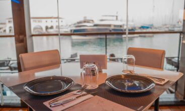 Marina Breeze LoungeBar