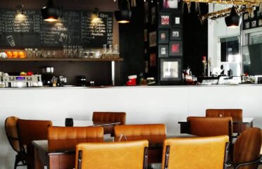 Le Carre Lounge Cafe
